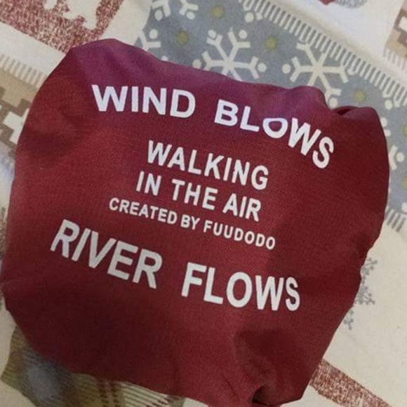 Burgundy travel weekend duffel hockey gym carryon hospital bag - Picture 5 of 5